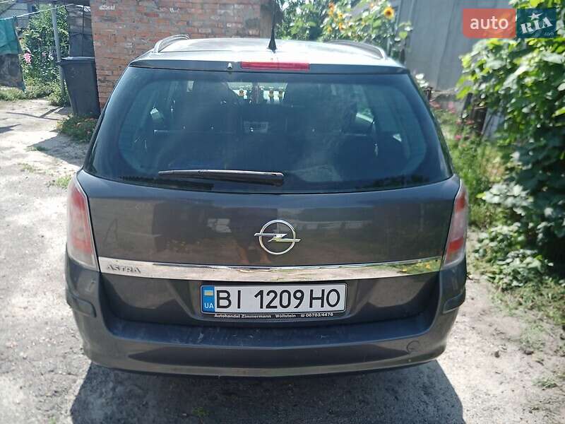 Универсал Opel Astra 2009 в Миргороде