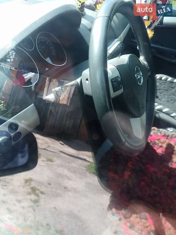 Универсал Opel Astra 2009 в Миргороде