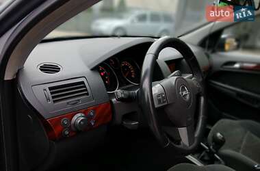 Универсал Opel Astra 2004 в 