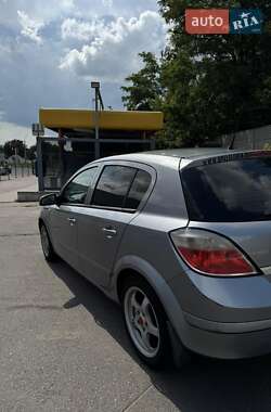 Хэтчбек Opel Astra 2007 в 