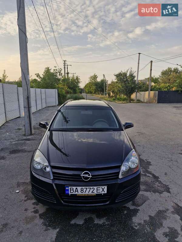 Универсал Opel Astra 2005 в Знаменке