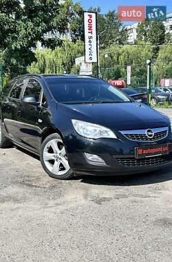 Універсал Opel Astra 2012 в Сумах