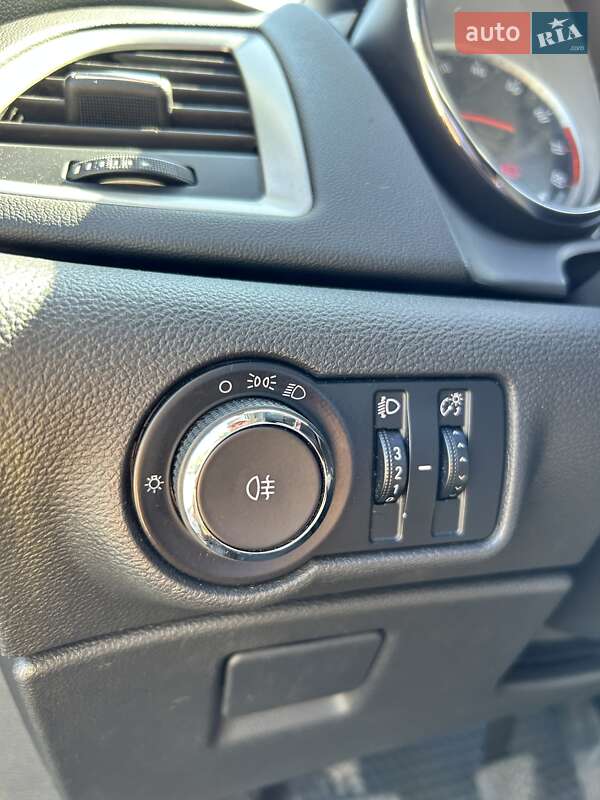 Универсал Opel Astra 2012 в Сумах
