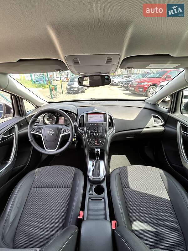 Універсал Opel Astra 2014 в Сумах