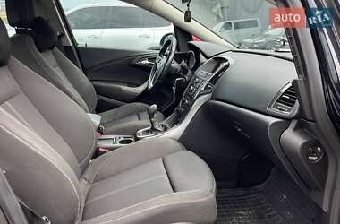 Універсал Opel Astra 2011 в 