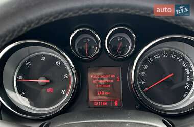 Універсал Opel Astra 2011 в 