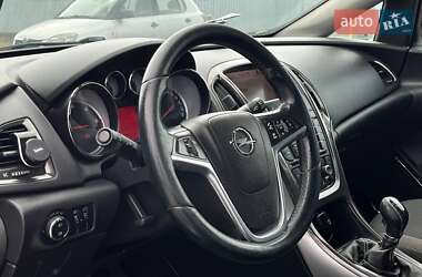 Універсал Opel Astra 2011 в 
