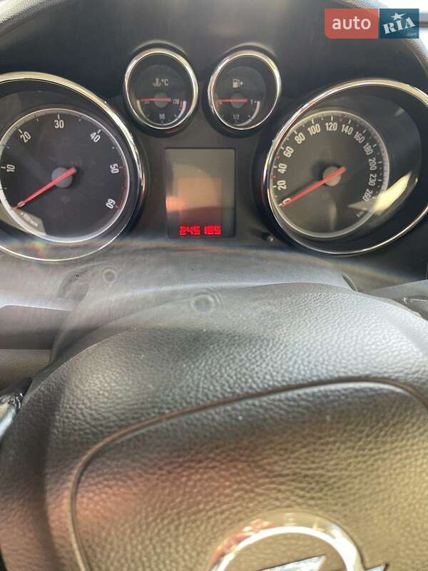 Хетчбек Opel Astra 2011 в Чернігові