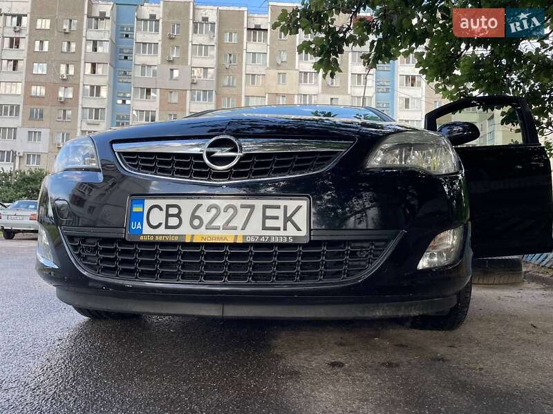 Хетчбек Opel Astra 2011 в Чернігові