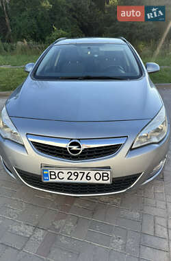 Универсал Opel Astra 2010 в Львове