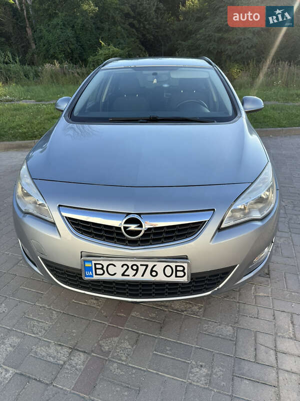 Opel Astra 2010