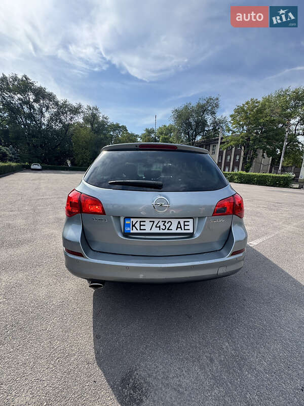 Универсал Opel Astra 2011 в Каменском фото 12 Универсал Opel Astra 2011 в Каменском