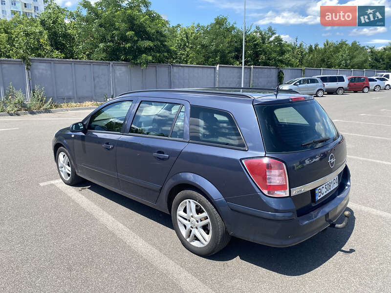 Універсал Opel Astra 2007 в Харкові