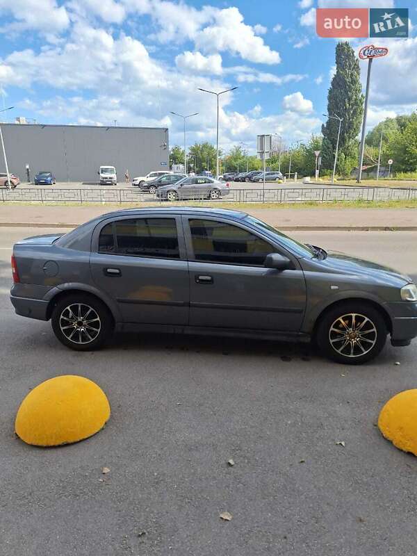 Седан Opel Astra 2008 в Києві