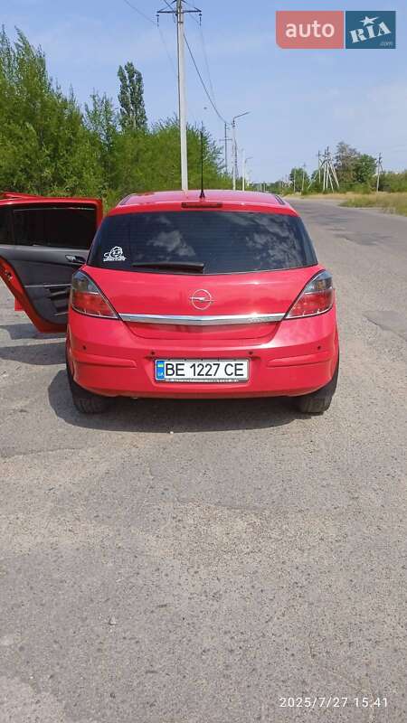 Хэтчбек Opel Astra 2008 в Вознесенске