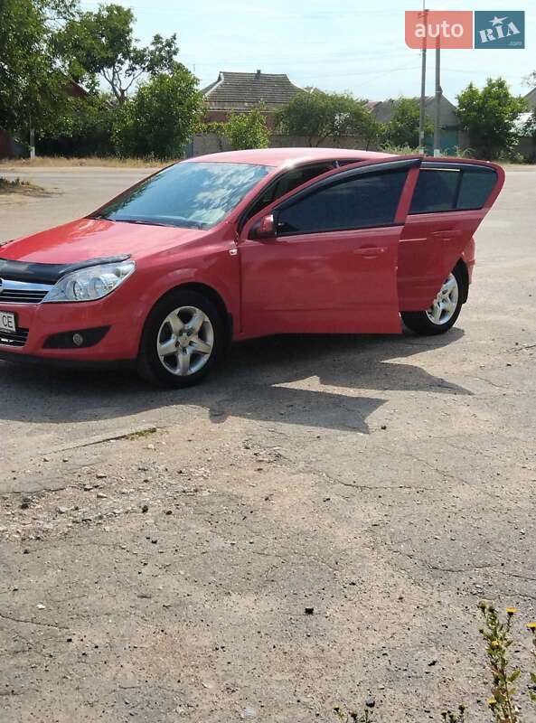 Хэтчбек Opel Astra 2008 в Вознесенске
