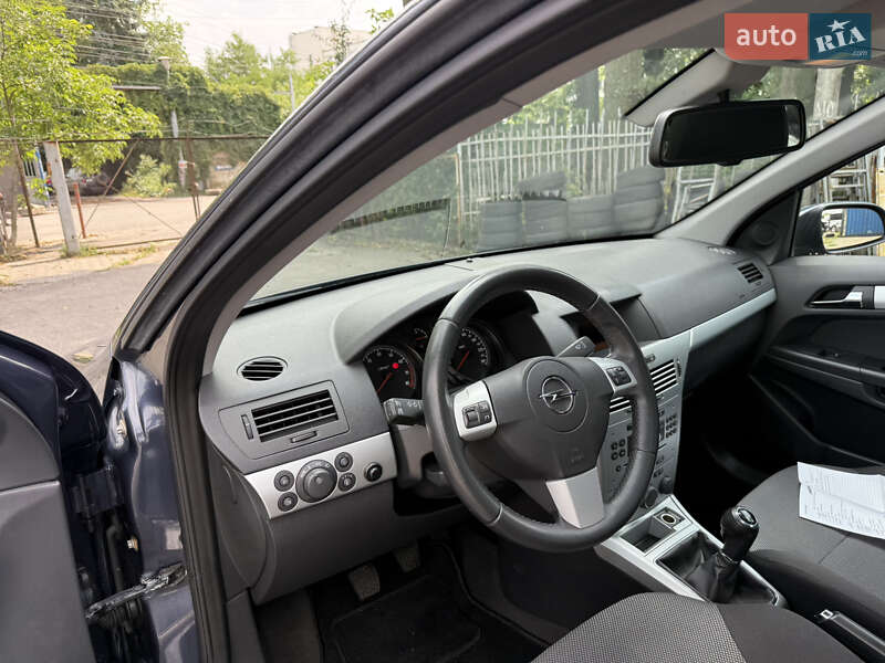 Універсал Opel Astra 2009 в Вінниці