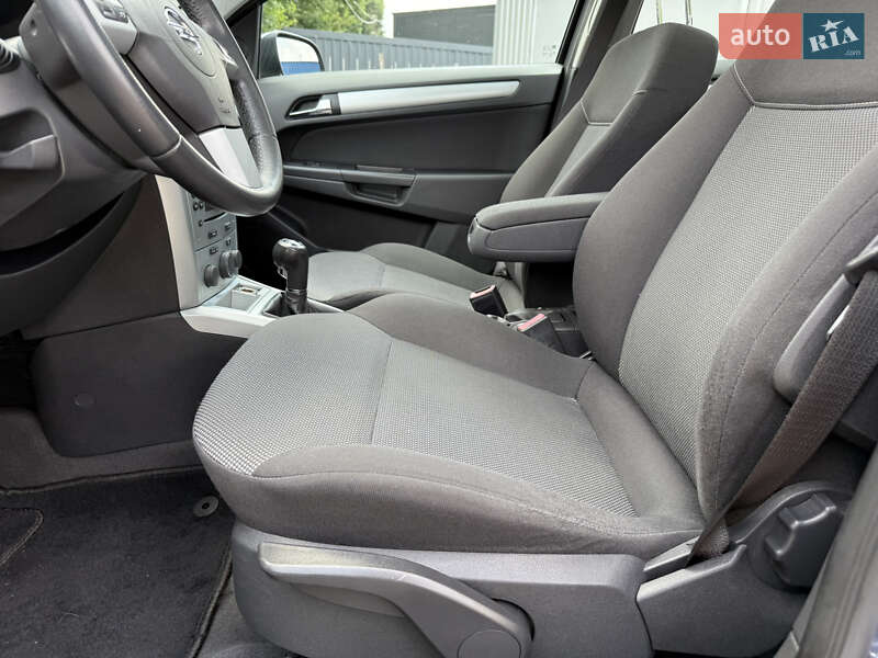 Універсал Opel Astra 2009 в Вінниці