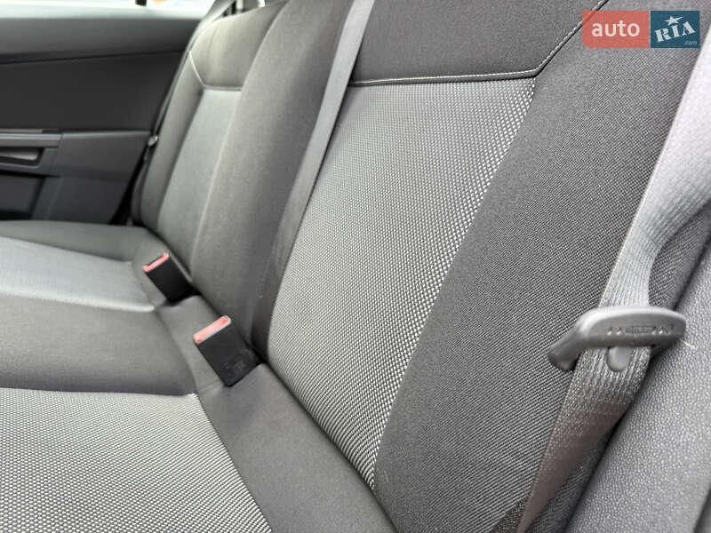 Універсал Opel Astra 2009 в Вінниці