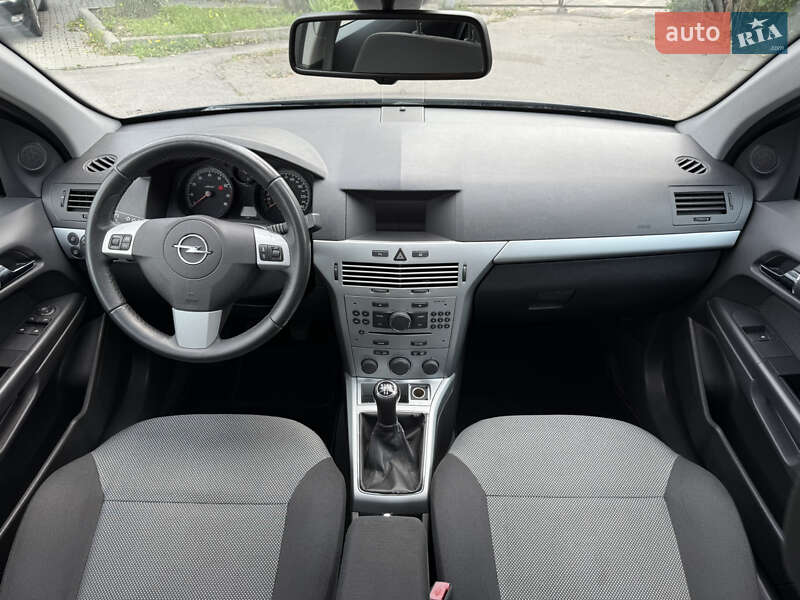Універсал Opel Astra 2009 в Вінниці