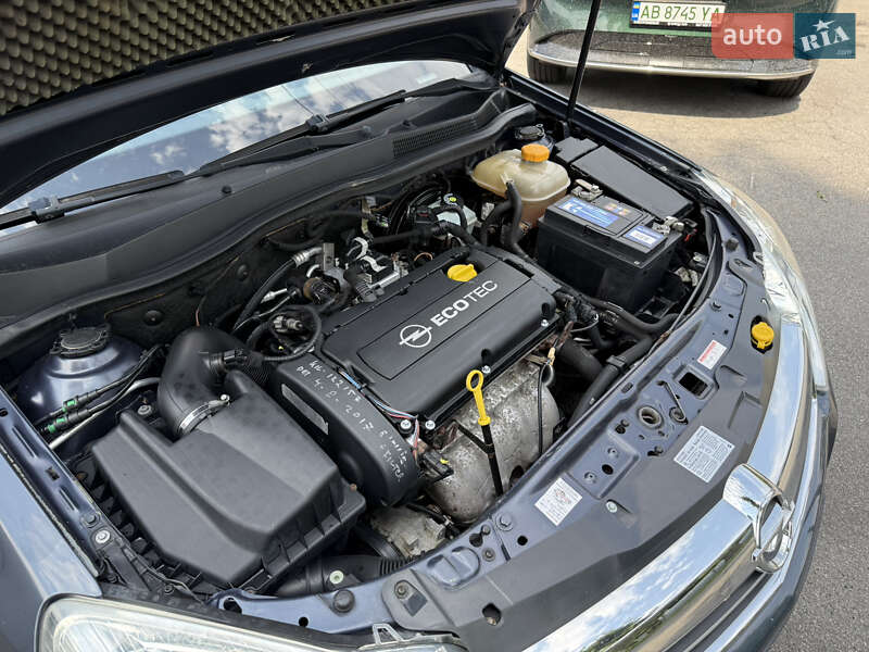 Універсал Opel Astra 2009 в Вінниці