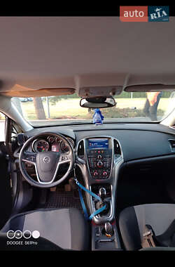 Универсал Opel Astra 2011 в 