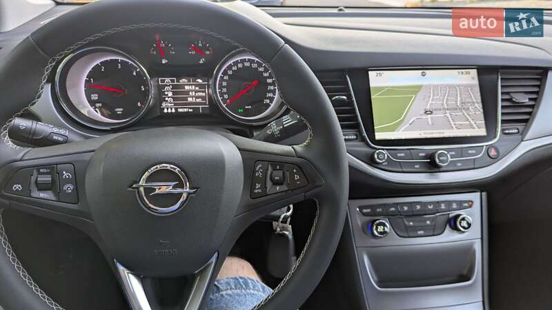 Универсал Opel Astra 2017 в Николаеве
