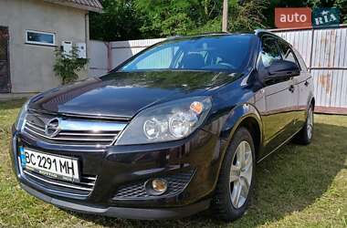 Універсал Opel Astra 2010 в Львові