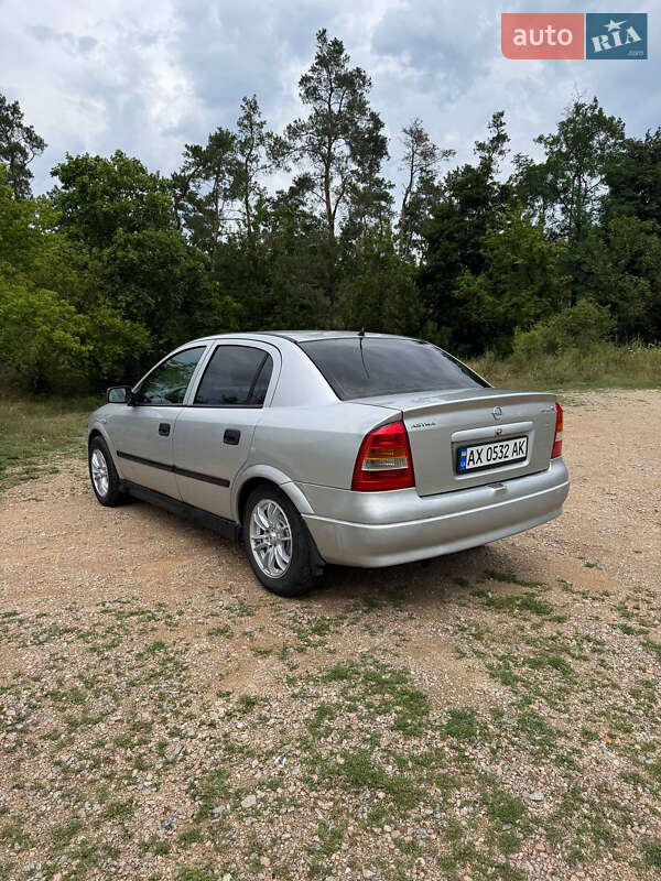 Opel Astra 2002