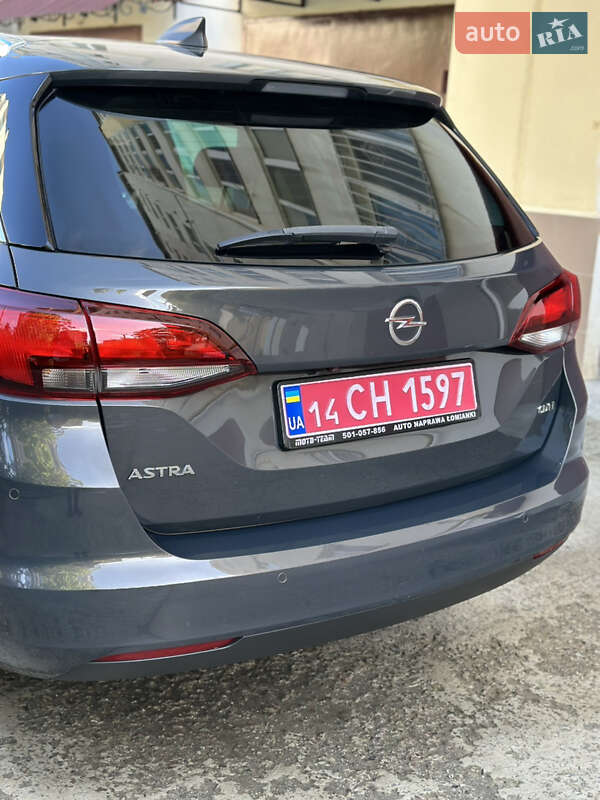Универсал Opel Astra 2016 в Ивано-Франковске