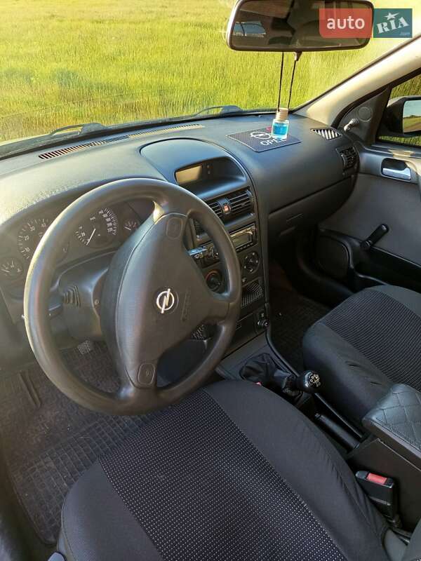 Седан Opel Astra 2008 в Радостном фото 6 Седан Opel Astra 2008 в Радостном