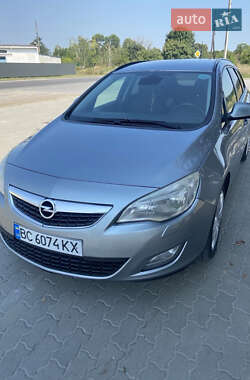 Универсал Opel Astra 2011 в Радехове
