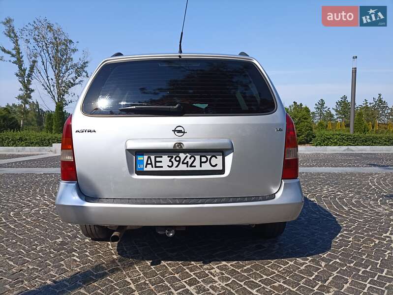 Универсал Opel Astra 2002 в Днепре