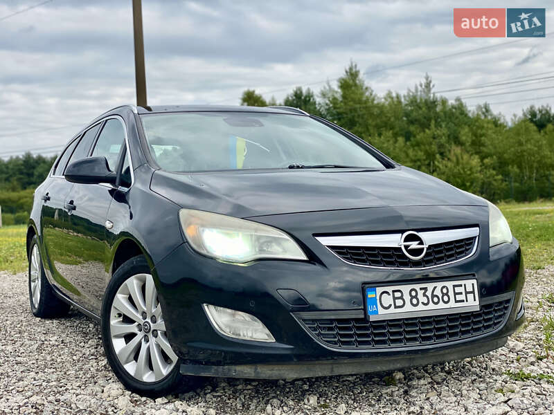 Opel Astra 2011