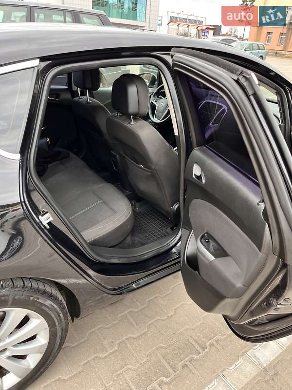 Хэтчбек Opel Astra 2009 в Чернигове
