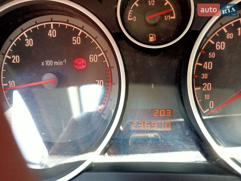Универсал Opel Astra 2009 в Днепре