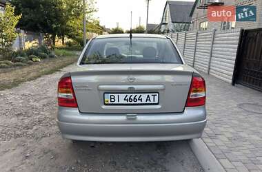 Седан Opel Astra 2008 в 