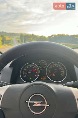 Универсал Opel Astra 2008 в 