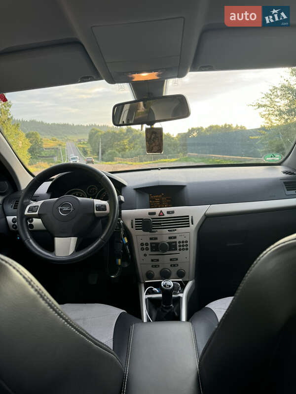Универсал Opel Astra 2008 в Турке