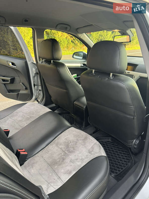 Универсал Opel Astra 2008 в Турке