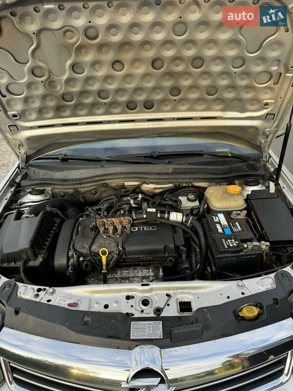 Универсал Opel Astra 2008 в Турке