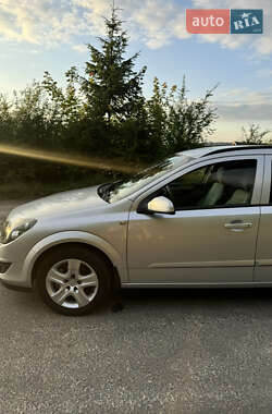 Универсал Opel Astra 2008 в 