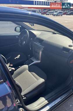 Седан Opel Astra 2012 в Львові