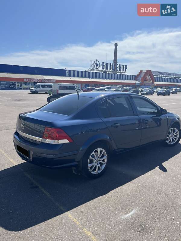 Седан Opel Astra 2012 в Львове фото 4 Седан Opel Astra 2012 в Львове