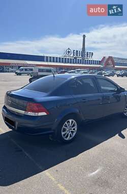 Седан Opel Astra 2012 в 