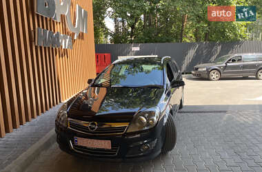 Універсал Opel Astra 2009 в Чернігові