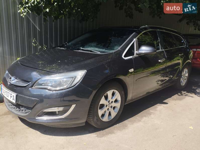 Універсал Opel Astra 2013 в Києві