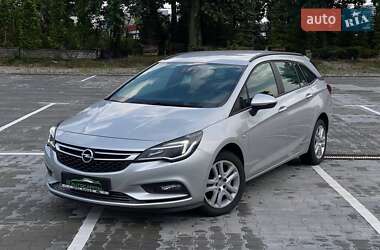 Універсал Opel Astra 2017 в Києві