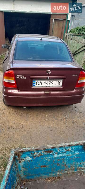 Седан Opel Astra 2006 в Звенигородке