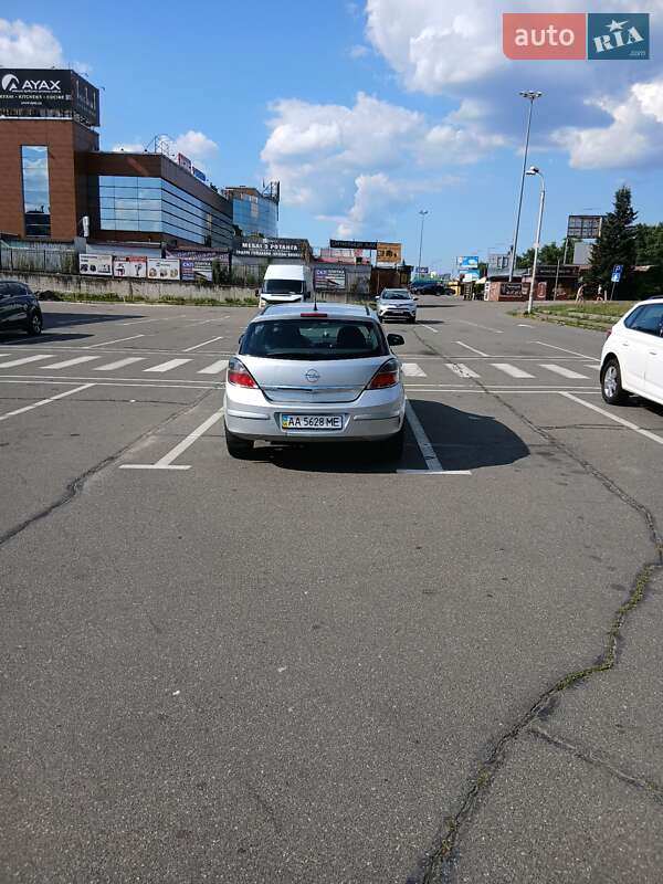 Opel Astra 2012 Opel Astra 2012